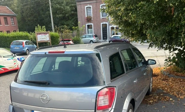 Opel Astra 2009 Diesel Manual Image 7