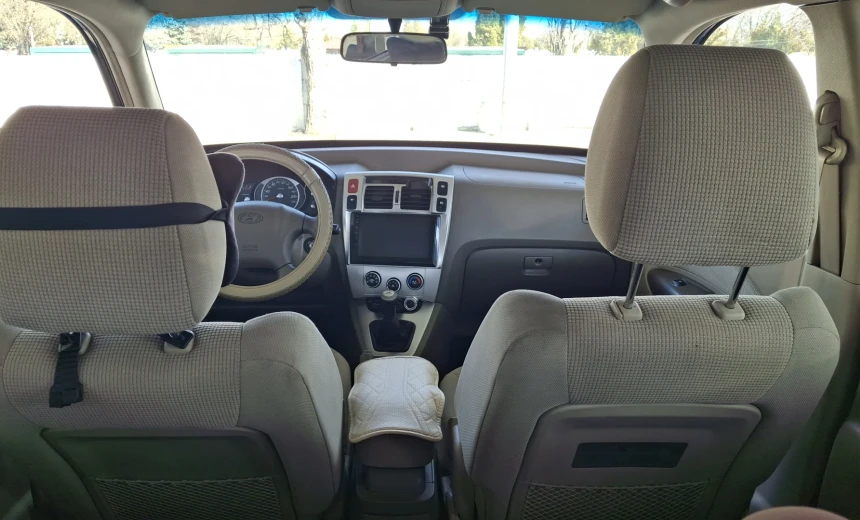 Hyundai Tucson 2008 Gasoline Manual Image 9