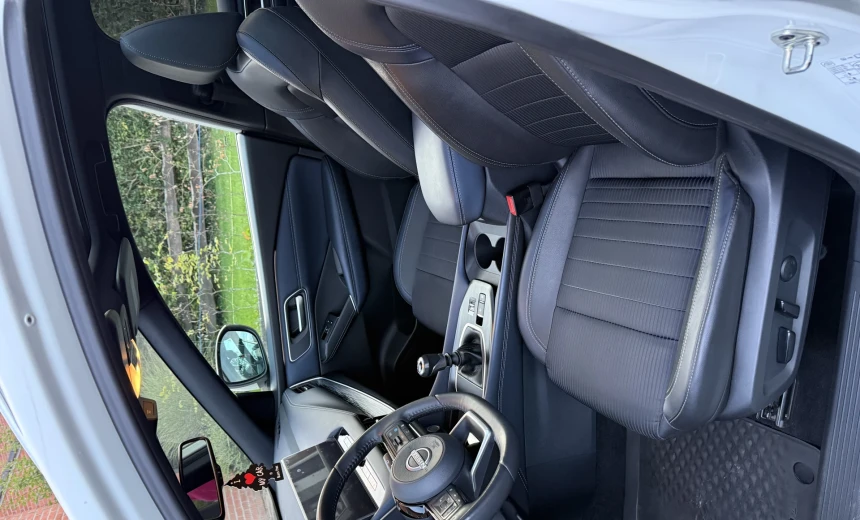 Nissan Qashqai 2023 Hybrid Electric/Gasoline Manual Image 4