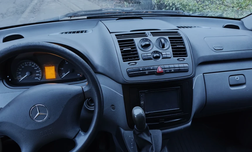 Mercedes-Benz Vito 2009 Diesel Automatic Image 10