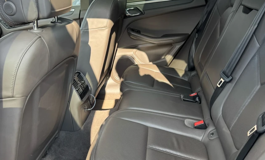 Porsche Macan 2017 Gasoline Automatic Image 14