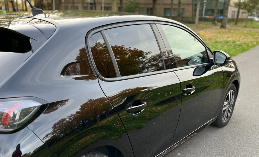 Peugeot 208 2020 Gasoline Manual Image 5