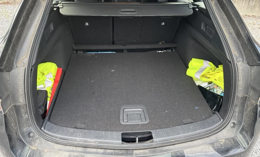 Toyota Corolla 2021 Hybrid Electric/Gasoline Automatic Image 8