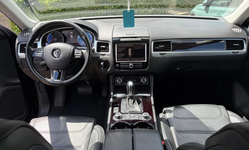 Volkswagen Touareg 2012 Diesel Automatic Image 12