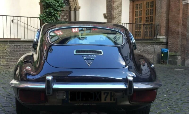 Jaguar E-Type 1972 Gasoline Manual Image 1