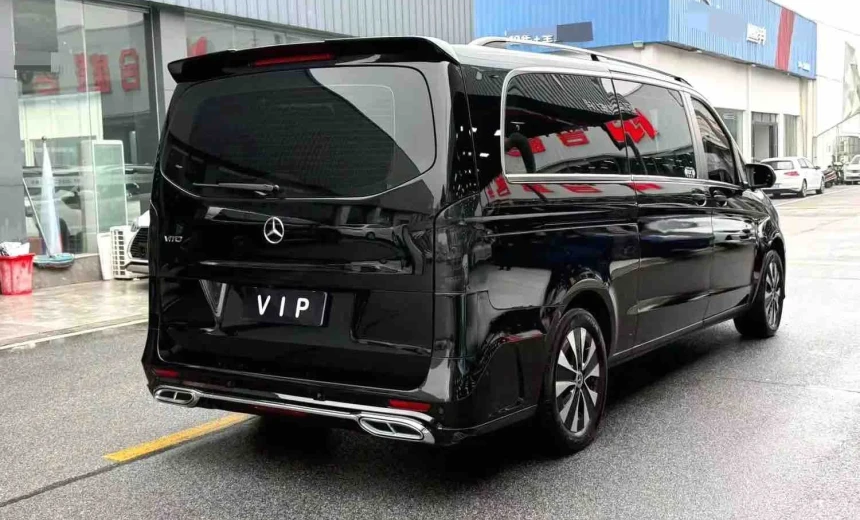 Mercedes-Benz Vito 2023 Gasoline Automatic Image 3