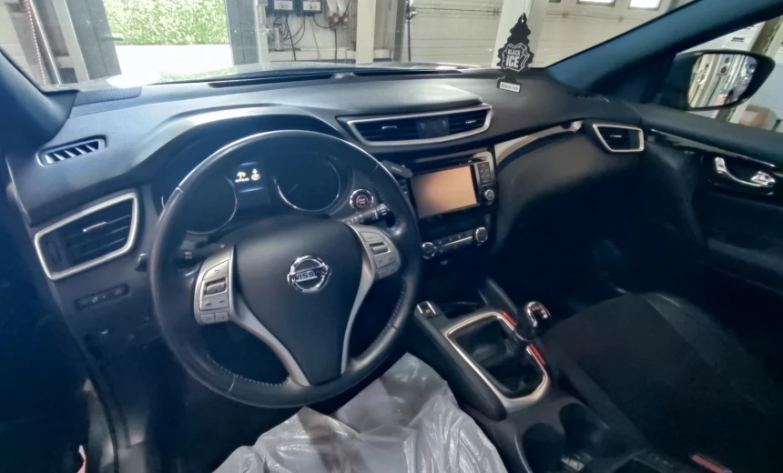 Nissan Qashqai 2017 Diesel Manual Image 3