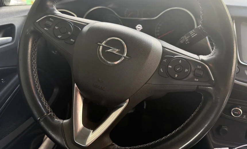 Opel Crossland X 2021 Diesel Manual Image 8