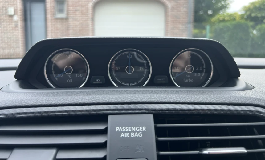 Volkswagen Scirocco 2016 Gasoline Automatic Image 11