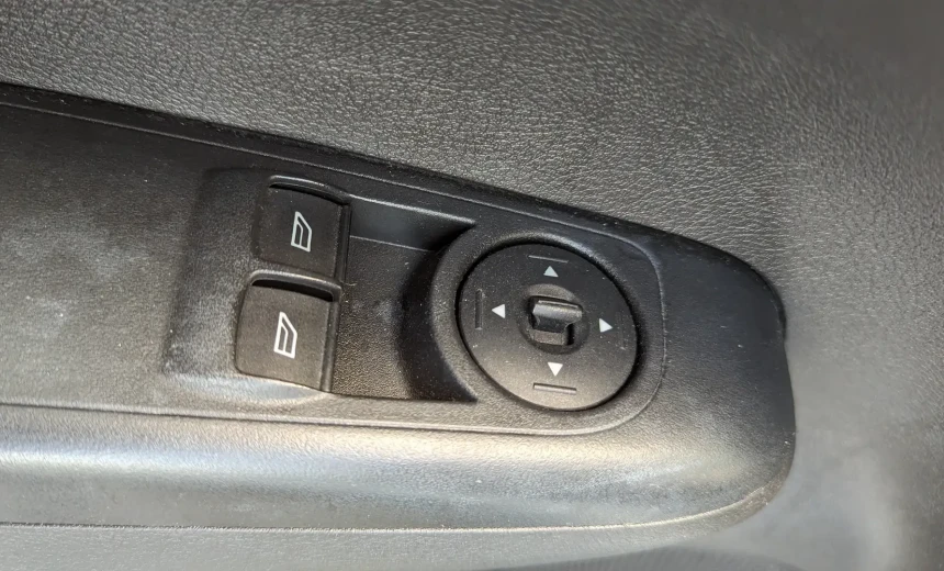 Ford Transit Courier 2019 Diesel Manual Image 7