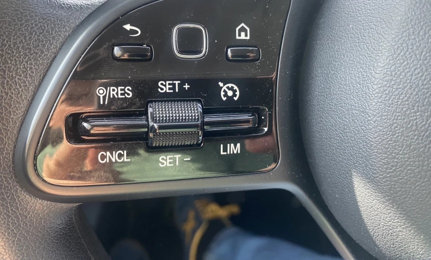 Mercedes-Benz CLA 180 2020 Hybrid Electric/Diesel Automatic Image 5