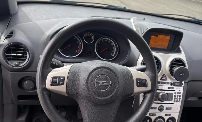 Opel Corsa 2008 Gasoline Manual Image 9