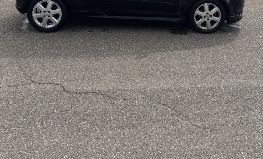 Opel Corsa 2008 Gasoline Manual Image 3