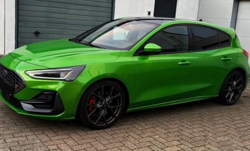 Ford Focus 2023 Gasoline Manual Image 6