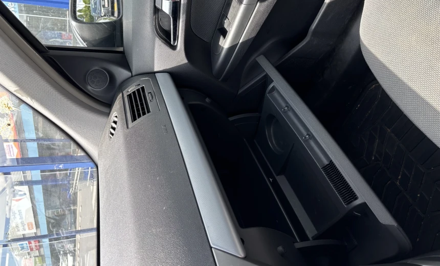 Toyota Corolla 2015 Diesel Manual Image 2