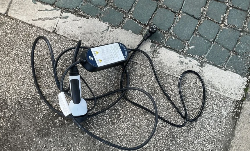 DR Motor DR6 2024 Hybrid Electric/Gasoline Automatic Image 3