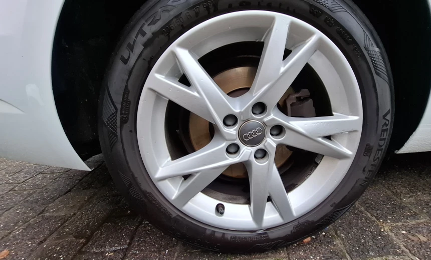 Audi A4 2016 Gasoline Automatic Image 6