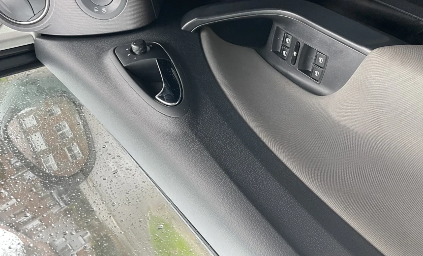 SEAT Ibiza 2013 Gasoline Manual Image 15