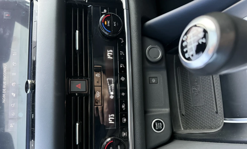 Nissan Qashqai 2023 Hybrid Electric/Gasoline Manual Image 7