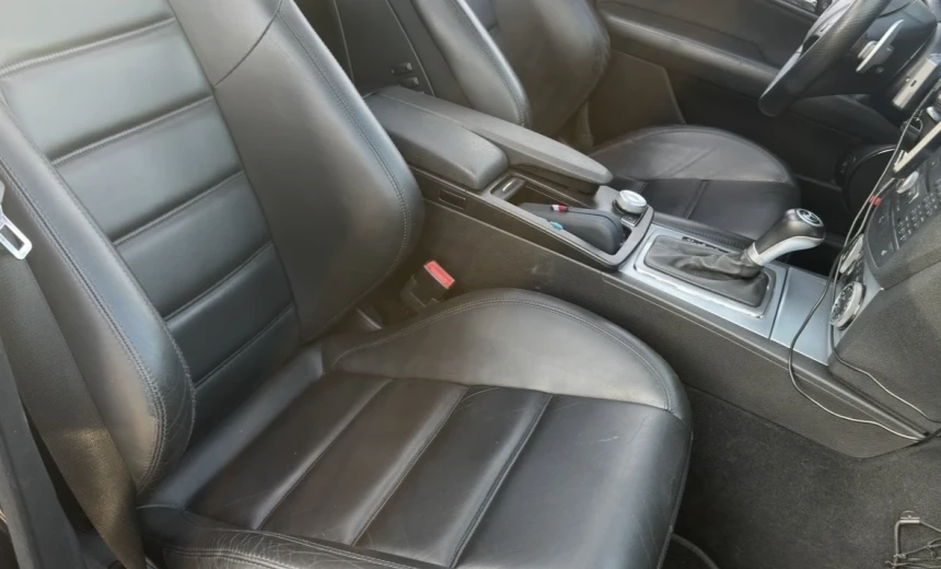 Mercedes-Benz C 63 AMG 2009 Gasoline Automatic Image 3