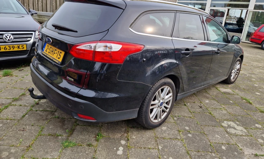 Ford Focus 2013 Gasoline Manual Image 3