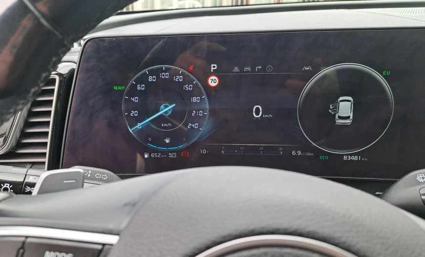 Kia Sportage 2022 Hybrid Electric/Gasoline Automatic Image 10