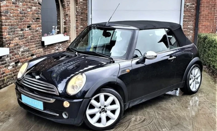 MINI One Cabrio 2005 Gasoline Manual Image 0