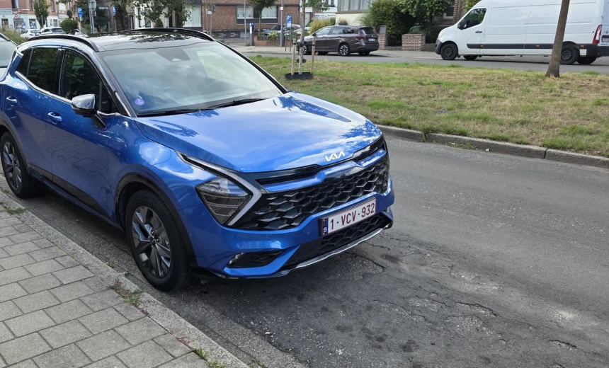 Kia Sportage 2024 Hybrid Electric/Gasoline Automatic Image 1