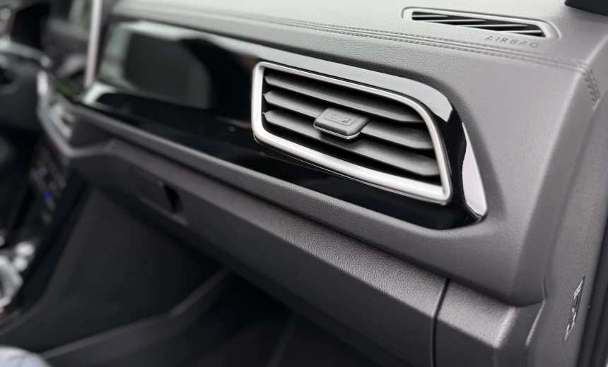 Volkswagen T-Roc 2023 Gasoline Automatic Image 12