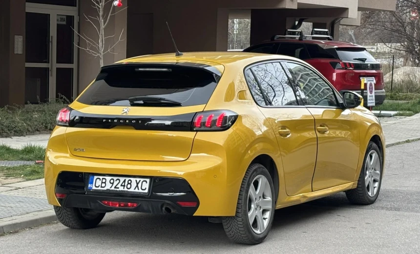 Peugeot 208 2019 Gasoline Manual Image 2