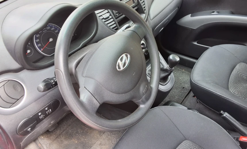 Hyundai i10 2012 Gasoline Manual Image 8