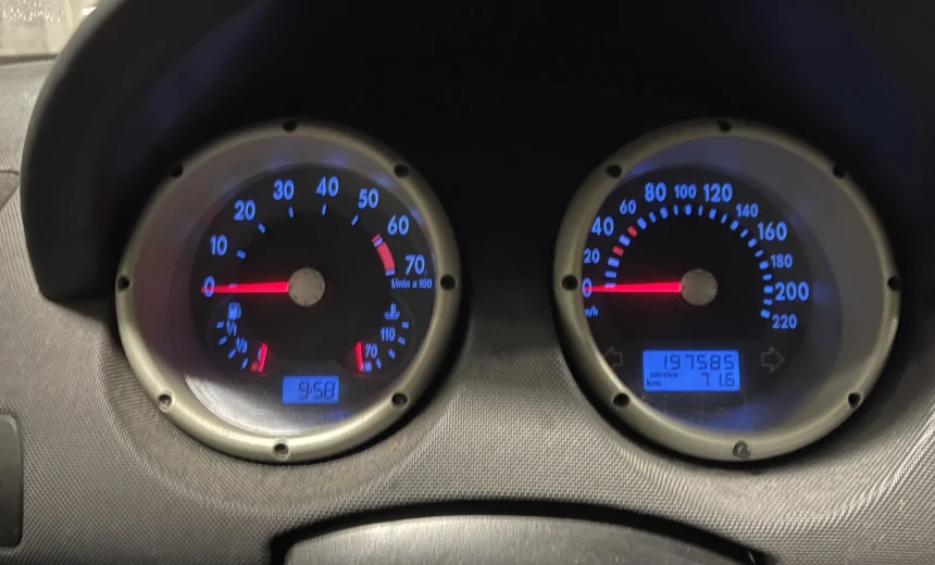 Volkswagen Polo 2001 Gasoline Manual Image 5