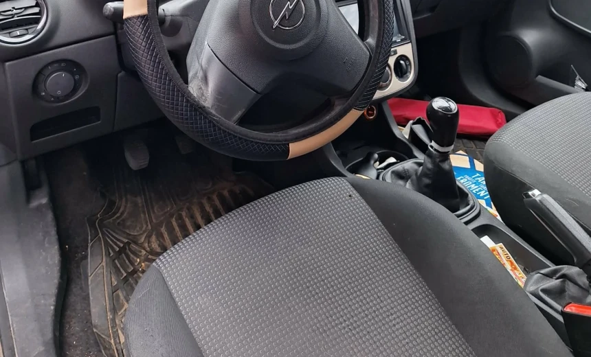 Opel Corsa 2009 Gasoline Manual Image 1