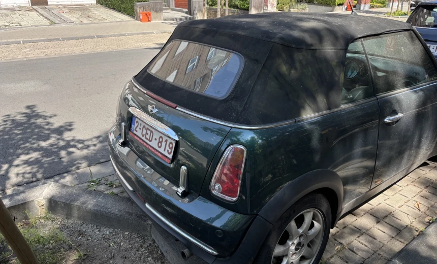 MINI One Cabrio 2007 Gasoline Manual Image 5