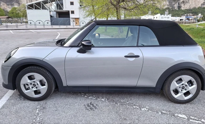 MINI Cooper Cabrio 2025 Gasoline Automatic Image 4