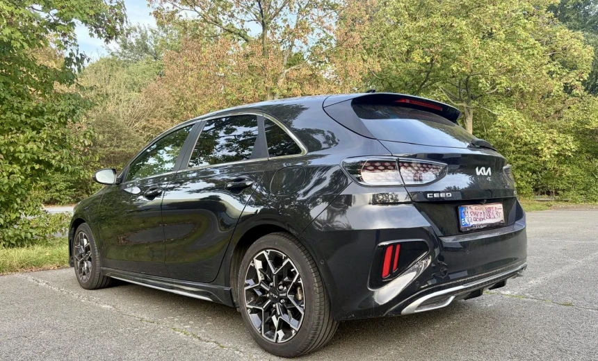 Kia Ceed / cee'd 2023 Gasoline Automatic Image 4