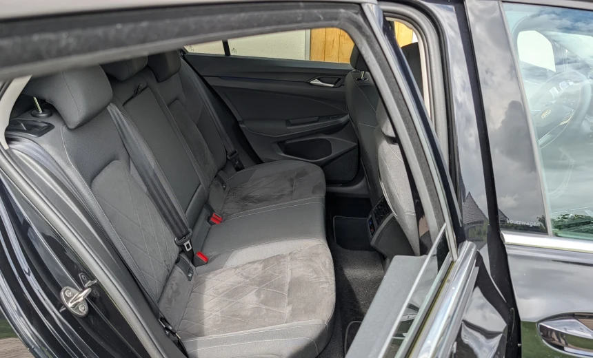 Volkswagen Golf GTD 2021 Hybrid Electric/Gasoline Automatic Image 14