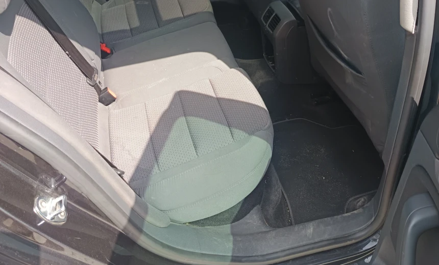 Volkswagen Golf 2008 Diesel Automatic Image 3