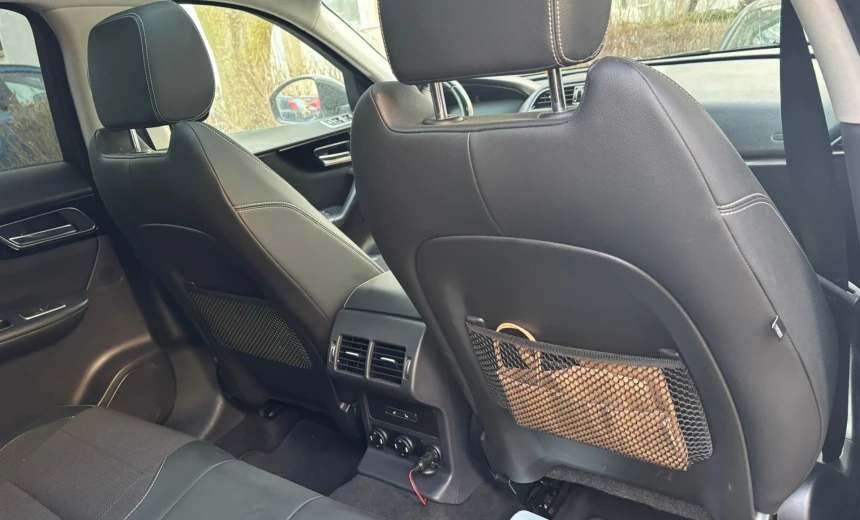 Jaguar F-Pace 2017 Diesel Automatic Image 3