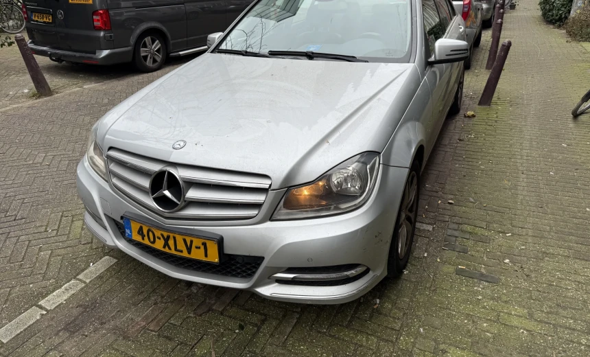 Mercedes-Benz C 180 2011 LPG Manual Image 11