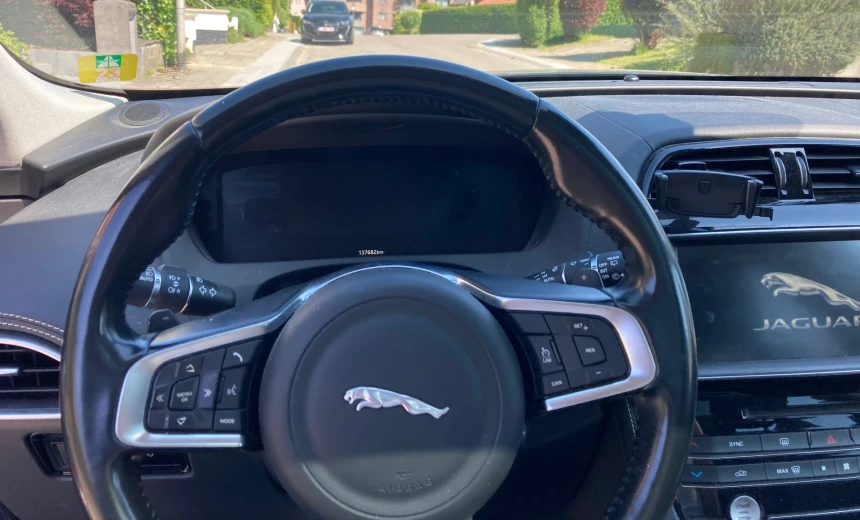 Jaguar F-Pace 2017 Diesel Automatic Image 7