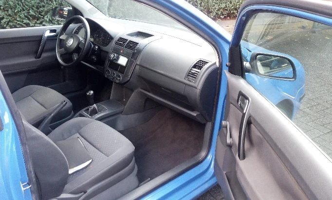 Volkswagen Polo 2002 Gasoline Manual Image 7