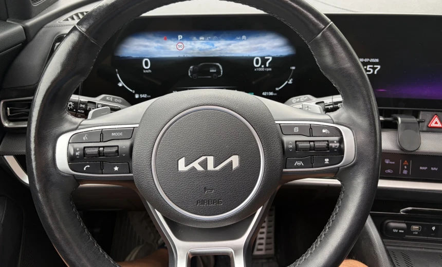 Kia Sportage 2023 Hybrid Electric/Gasoline Automatic Image 7