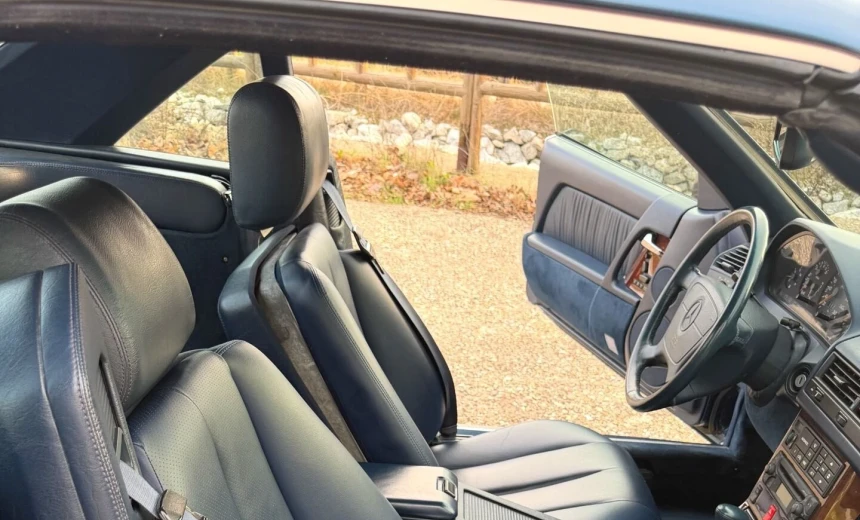 Mercedes-Benz SLC 500 1993 Gasoline Automatic Image 3