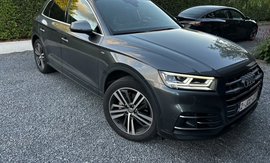 Audi Q5 2020 Hybrid Electric/Gasoline Automatic Image 1
