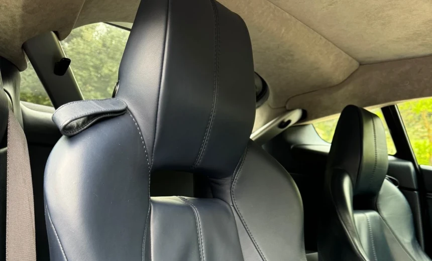 Aston Martin Vantage 2007 Gasoline Automatic Image 6