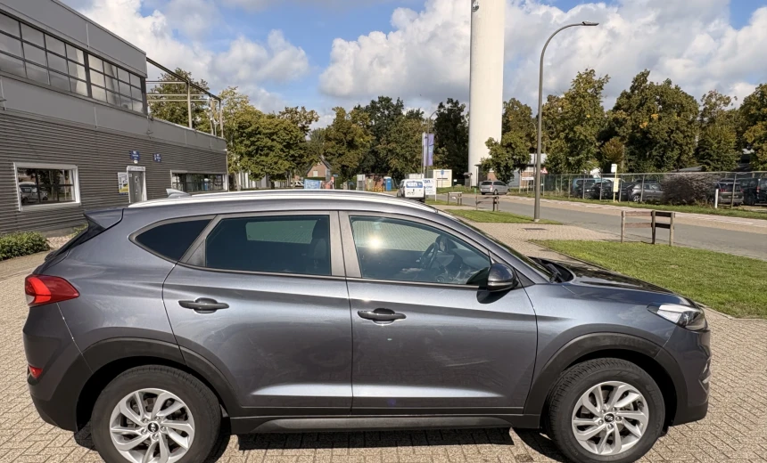 Hyundai Tucson 2018 Gasoline Manual Image 1