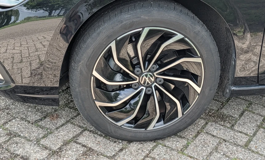 Volkswagen Golf GTD 2021 Hybrid Electric/Gasoline Automatic Image 4