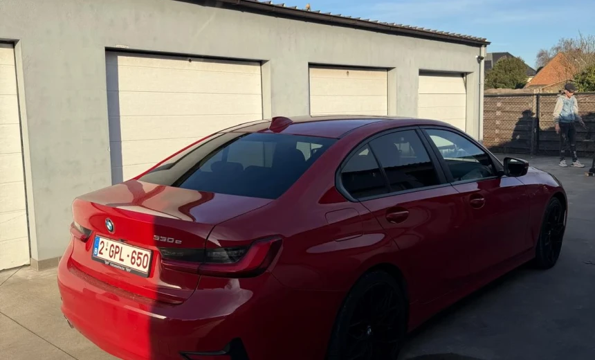 BMW 330 2021 Hybrid Electric/Gasoline Automatic Image 2