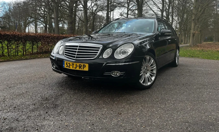 Mercedes-Benz E 200 2006 Gasoline Automatic Image 8